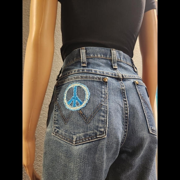 Awesome Peace Wrangler ✌️ Jeans - Picture 2 of 16
